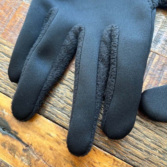 Nike Men’s XL Black Running Gloves with Swoosh - Picture 3 of 9